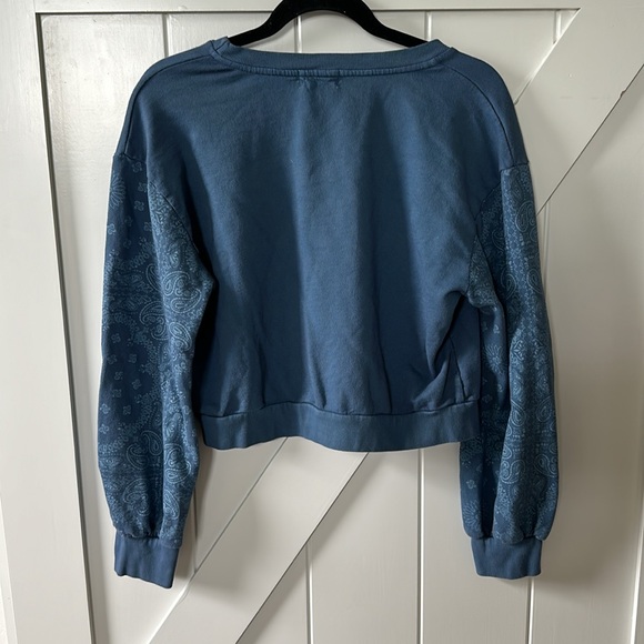 Anthropologie T.La cropped style blue sweatshirt - Picture 5 of 9